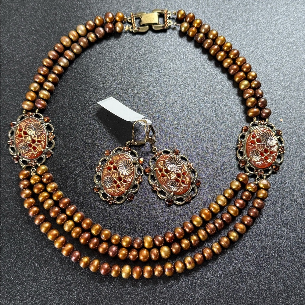 Vintage Genuine Pearl & Carved Shell  Necklace Set